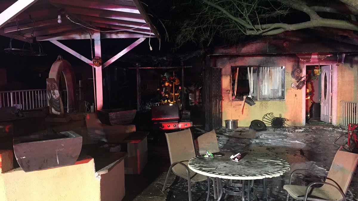 Tucson Fire: 6 displaced in overnight midtown blaze